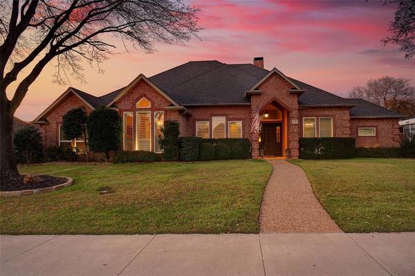 208 Mill Crossing W, Colleyville, TX 76034