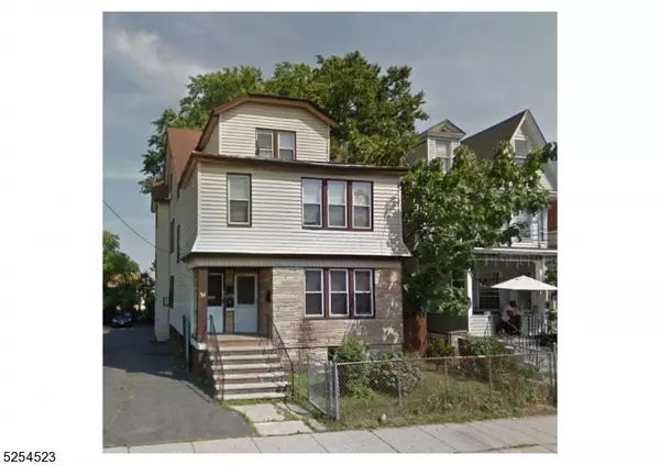 34 Palm St, Newark City, NJ 07106