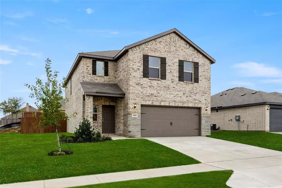 5801 Brookville Drive, Fort Worth, TX 76179