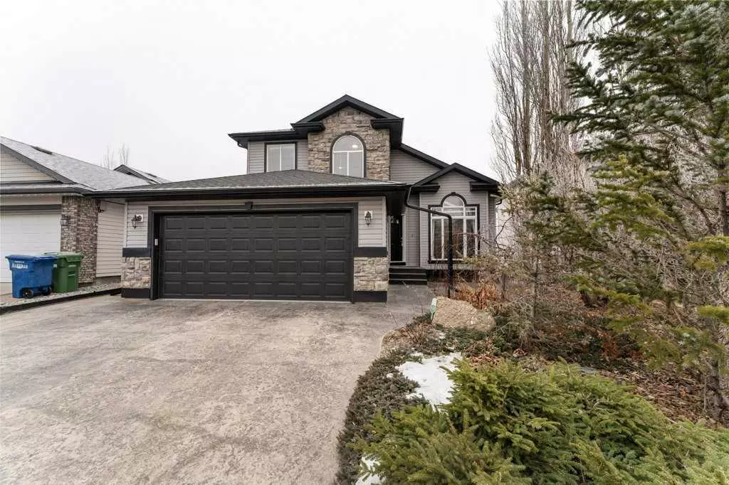 Airdrie, AB T4B 2R8,184 Fairways DR NW