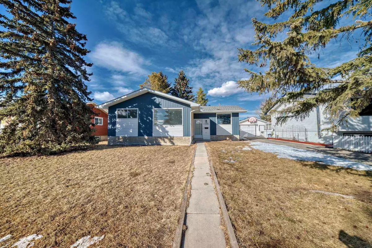 Airdrie, AB T4B 1N2,132 Flett DR NE