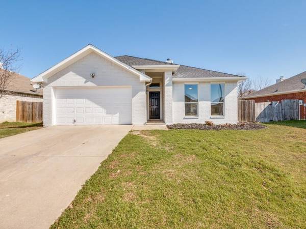 1314 Indian Wells Trail, Midlothian, TX 76065