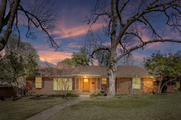 9277 Cliffmere Drive, Dallas, TX 75238