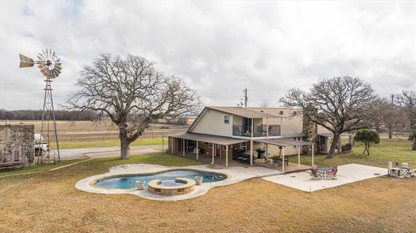 10700 Dry Branch Court, Tolar, TX 76476