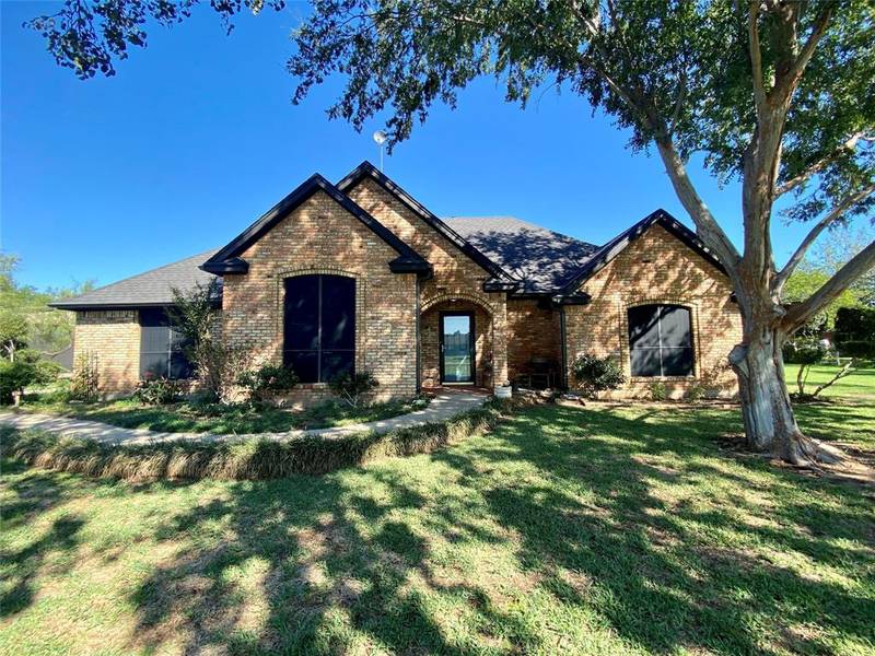 4017 E Oakview Circle, Alvarado, TX 76009