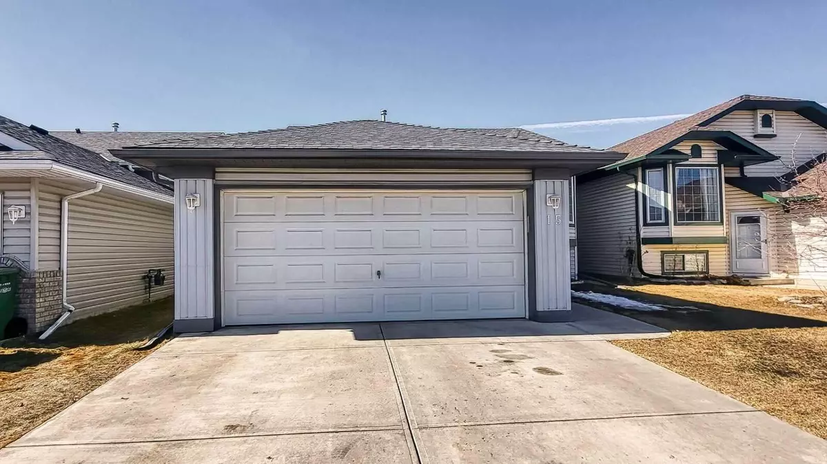 Airdrie, AB T4B 2J7,15 Willowbrook CRES NW