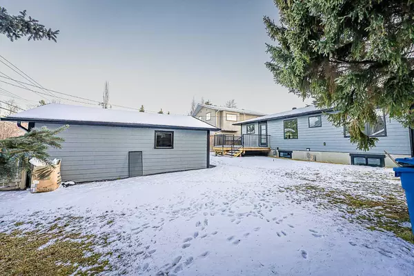 Calgary, AB T2L1R1,68 Bennett CRES NW