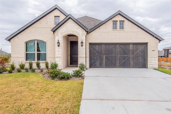 539 Harvest Grove Drive, Waxahachie, TX 75165