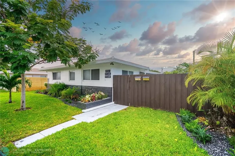 1702 NE 25th St, Wilton Manors, FL 33305