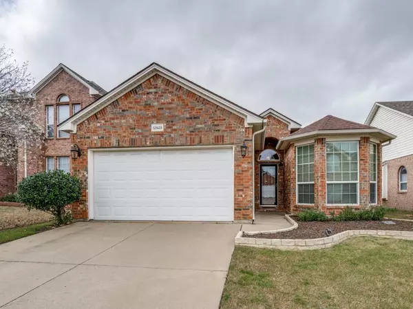 12525 Cottageville Lane, Fort Worth, TX 76244