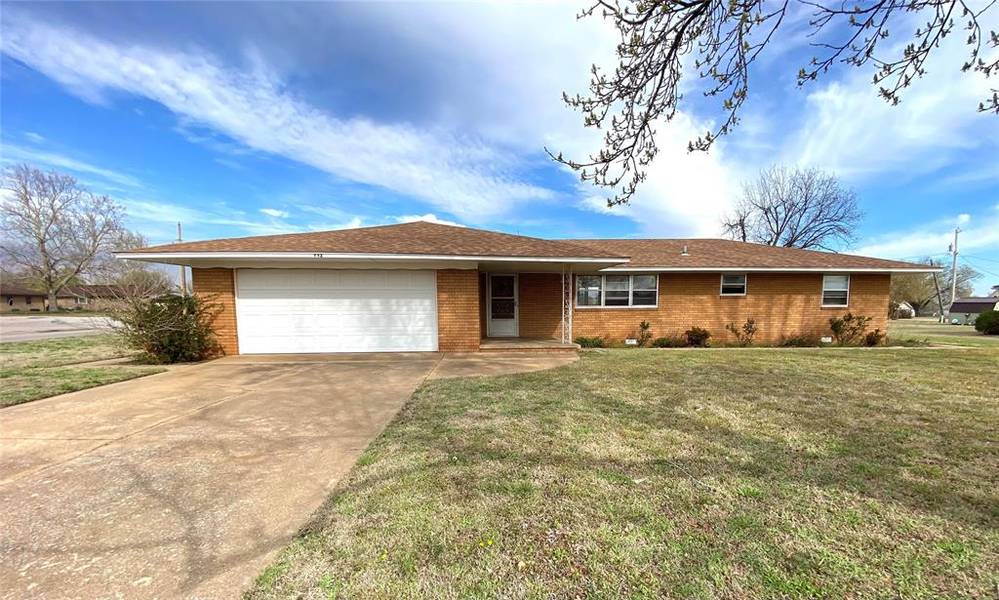 732 N Arapaho Avenue, Hydro, OK 73048