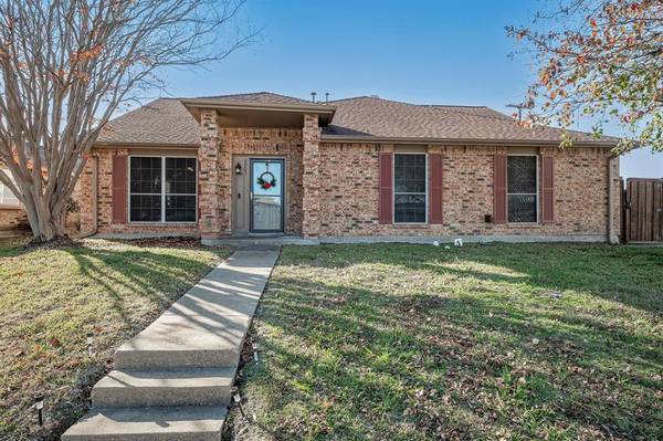 5005 Highgate Lane, Rowlett, TX 75088