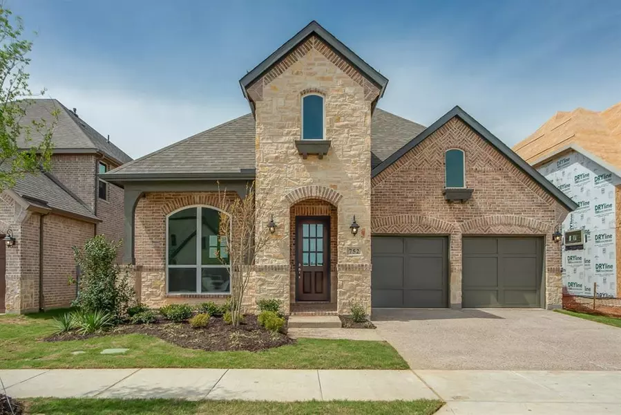 752 Carlisle Drive, Lewisville, TX 75056