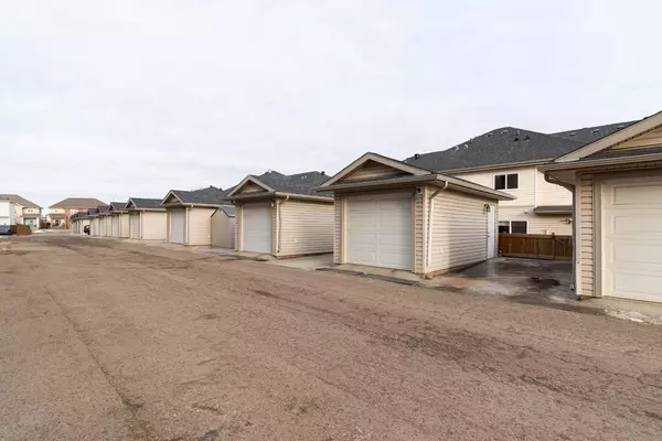 Fort Mcmurray, AB T9K 0Y7,400 Sparrow Hawk Drive #6