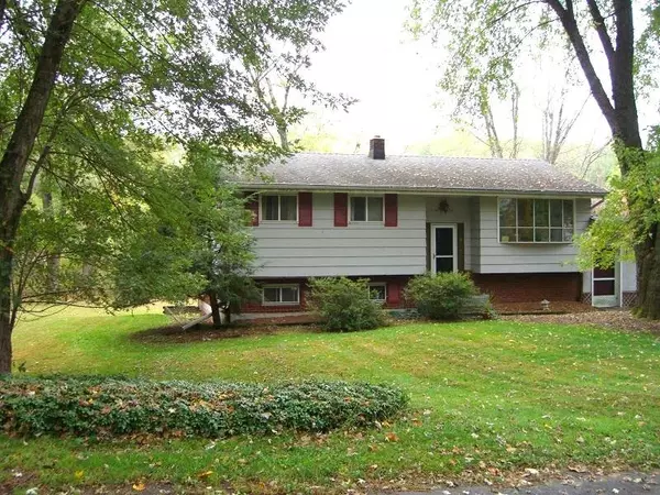 9 Coolidge Ct, Califon Boro, NJ 07830