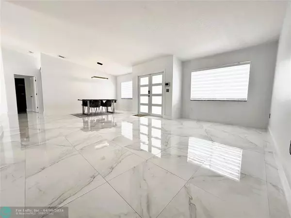 Miami, FL 33187,17213 SW 156th Ct