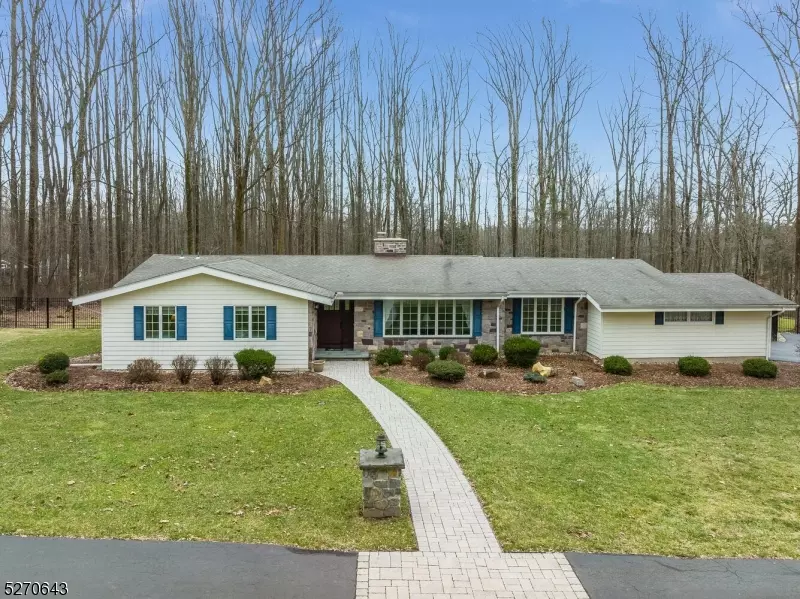 100 Dreahook Rd, Readington Twp., NJ 08889