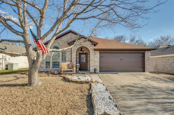 114 Wildhaven Drive,  Garland,  TX 75043