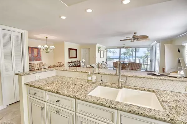 Naples, FL 34103,3483 Gulf Shore BLVD N 105