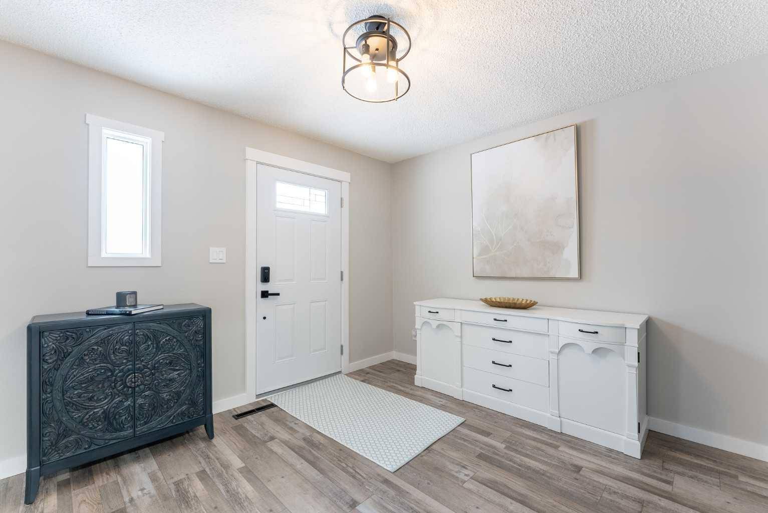 Cardston, AB T0K0K0,276 4 ST W