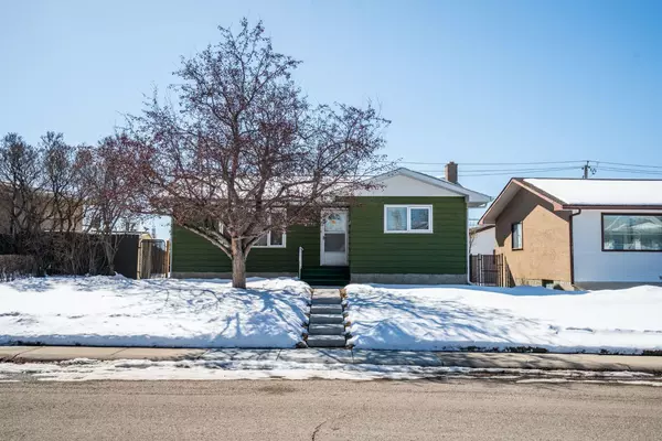 Calgary, AB T2A3M6,4739 Mardale RD NE