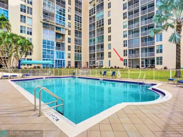 Pompano Beach, FL 33062,1391 S Ocean Blvd  #102