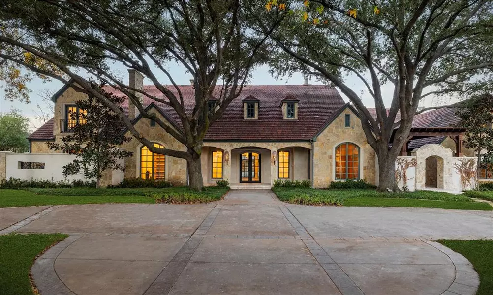 4555 Harrys Lane, Dallas, TX 75229