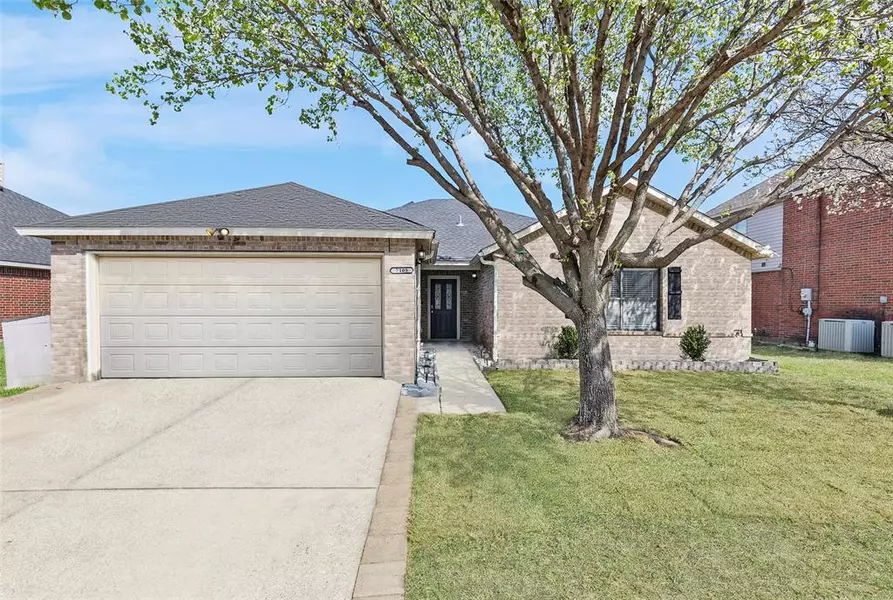 7105 Port Phillip Drive, Arlington, TX 76002