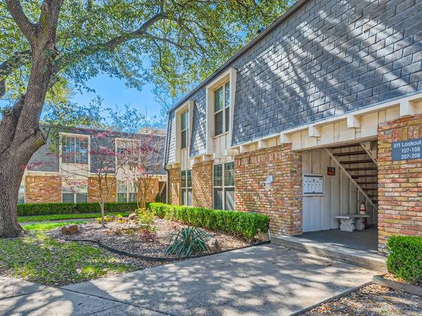 511 W Lookout Drive #107,  Richardson,  TX 75080