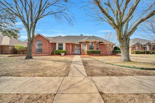 218 Barbara Way, Red Oak, TX 75154