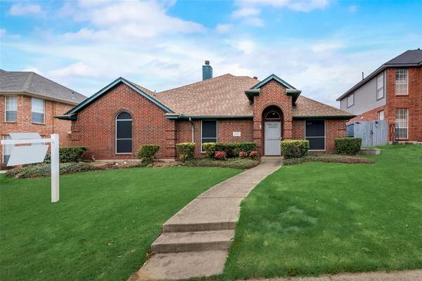 1921 Springwood Drive, Mesquite, TX 75181