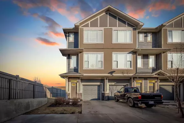 Calgary, AB T3K0Z3,402 Panatella WALK NW