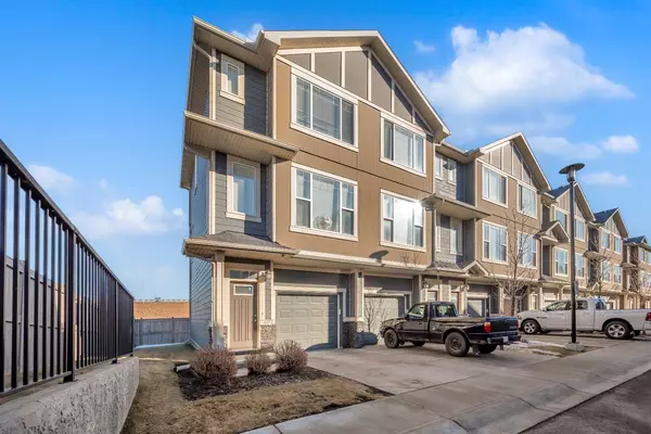 Calgary, AB T3K0Z3,402 Panatella WALK NW