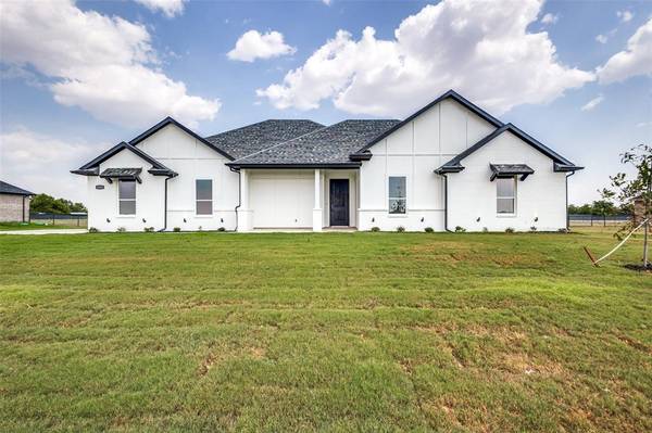 8585 Kassandra Drive,  Krum,  TX 76249