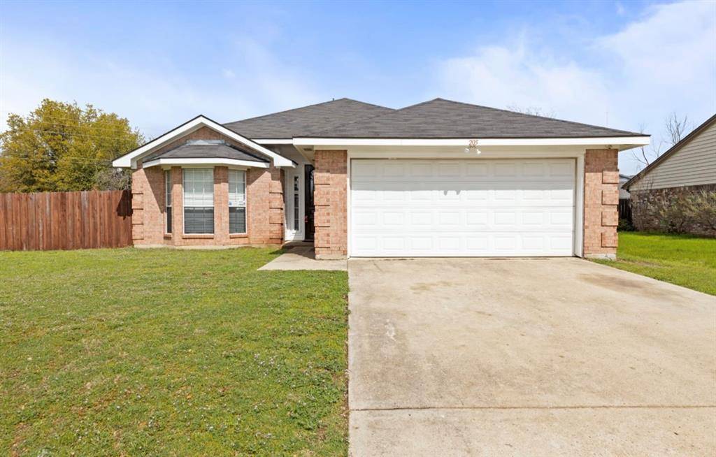 205 Briarglen Drive, Cedar Hill, TX 75104