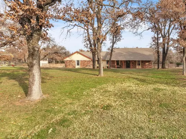 Edmond, OK 73034,6204 Blackberry Road