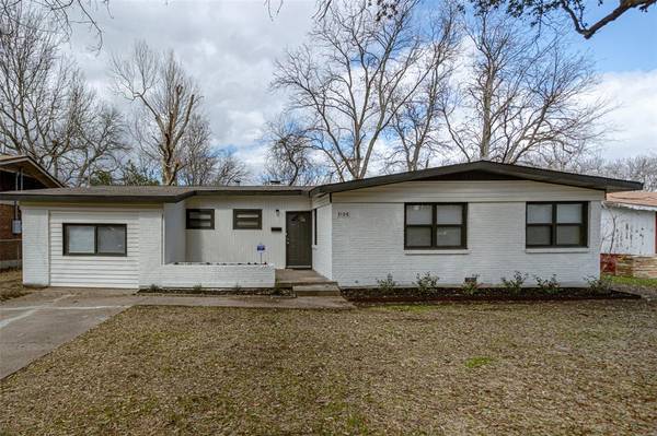 3108 Binyon Avenue, Fort Worth, TX 76133