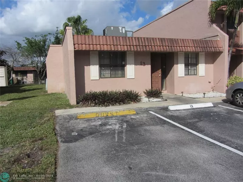 13 Toledo Ct  #1-39, Davie, FL 33324