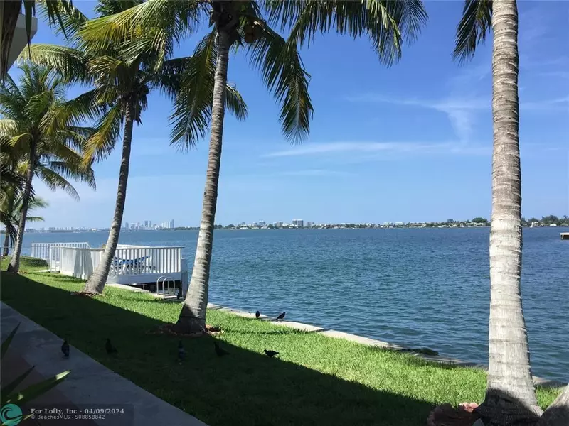 7909 East Dr  #204, North Bay Village, FL 33141