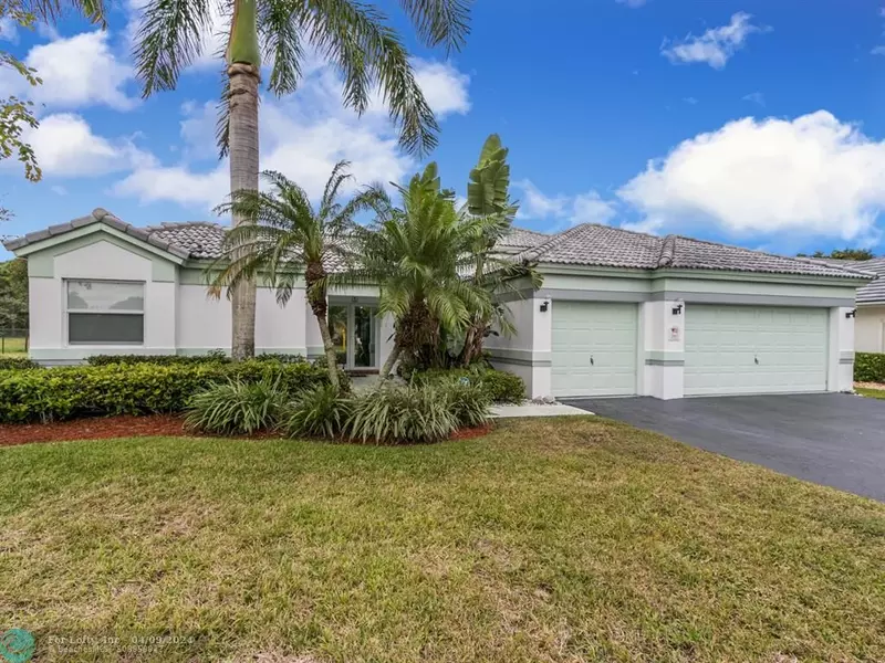 2903 W Orchard Cir, Davie, FL 33328