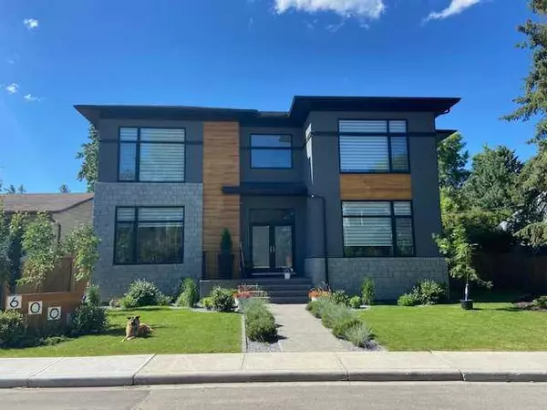 Calgary, AB T3B 2E5,6007 Bowwater CRES NW