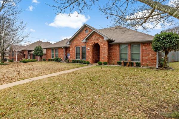 830 Fairway Street, Paris, TX 75460