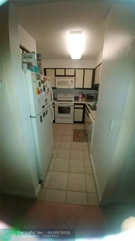 Pompano Beach, FL 33069,1265 SW 46th Ave  #2216