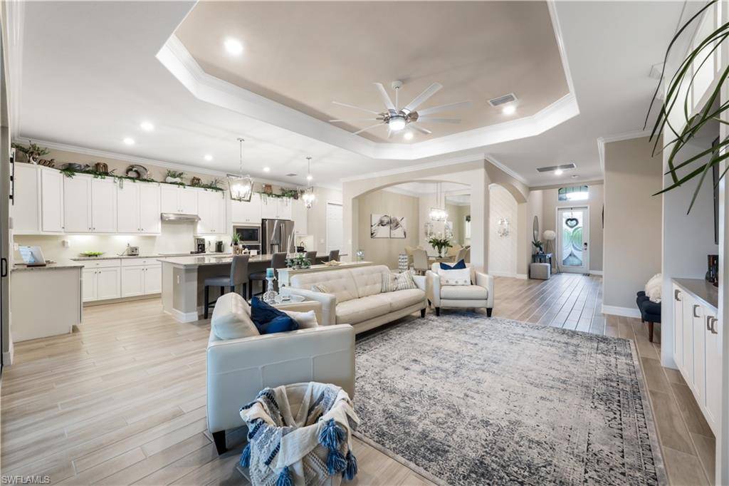 Homes for sale 28152 Foxrock CT, Bonita Springs, FL 34135 MLS2...