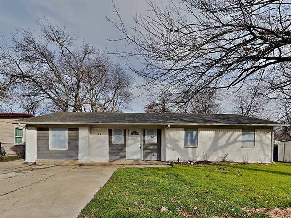 4713 Burton Avenue, Fort Worth, TX 76105