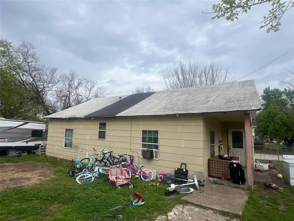 Gainesville, TX 76240,831 Lawrence Street