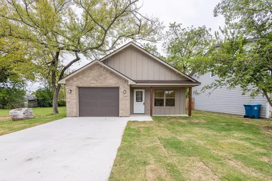 808 W Walker Street, Denison, TX 75020