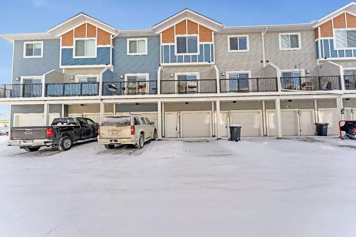 High River, AB T1V 1G1,4 Stonehouse CRES NW