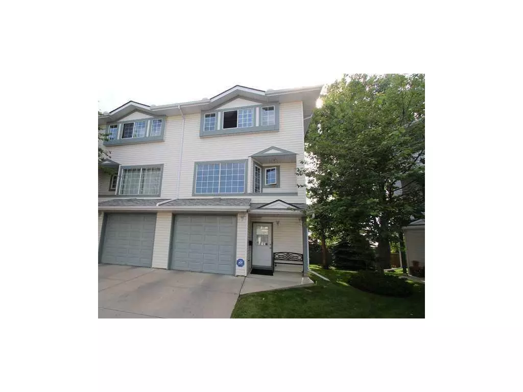 Calgary, AB T2V 5J9,61 Kingsland Villas SW