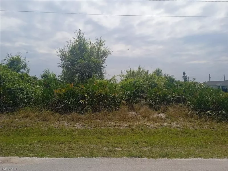 3511 11th ST SW, Lehigh Acres, FL 33976